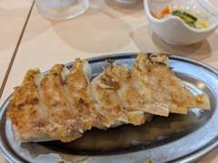 ひとくち餃子の頂 高知大橋通店